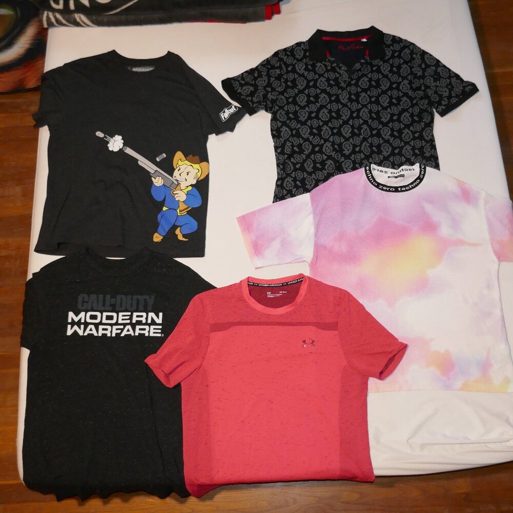 5 MENS MEDIUM FALLOUT MONTH VAULT GUNNER ZARA ROBERT GRAHAM UNDER ARMOUR T SHIRT